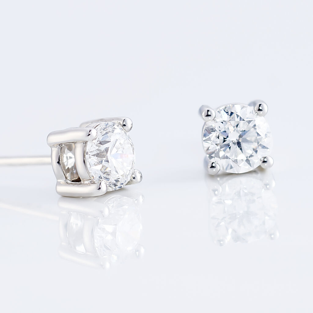 Boucles D'oreilles Puces 4 Griffes Or Blanc Diamant Synthetique - Boucles d'oreilles 18 carats Femme | Histoire d&rsquo;Or