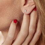 Boucles D'oreilles Puces Or Jaune Doreen Oxydes De Zirconium - Boucles d'oreilles empierr&eacute;es Famille | Histoire d&rsquo;Or