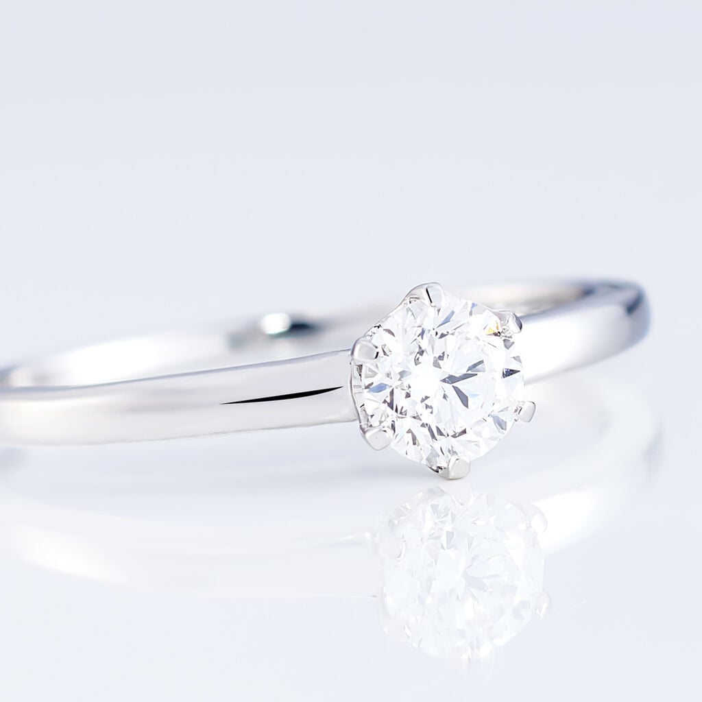 Bague Solitaire Natalia Or Blanc Diamant Synthetique - Bagues de fian&ccedil;ailles vintage Femme | Histoire d&rsquo;Or